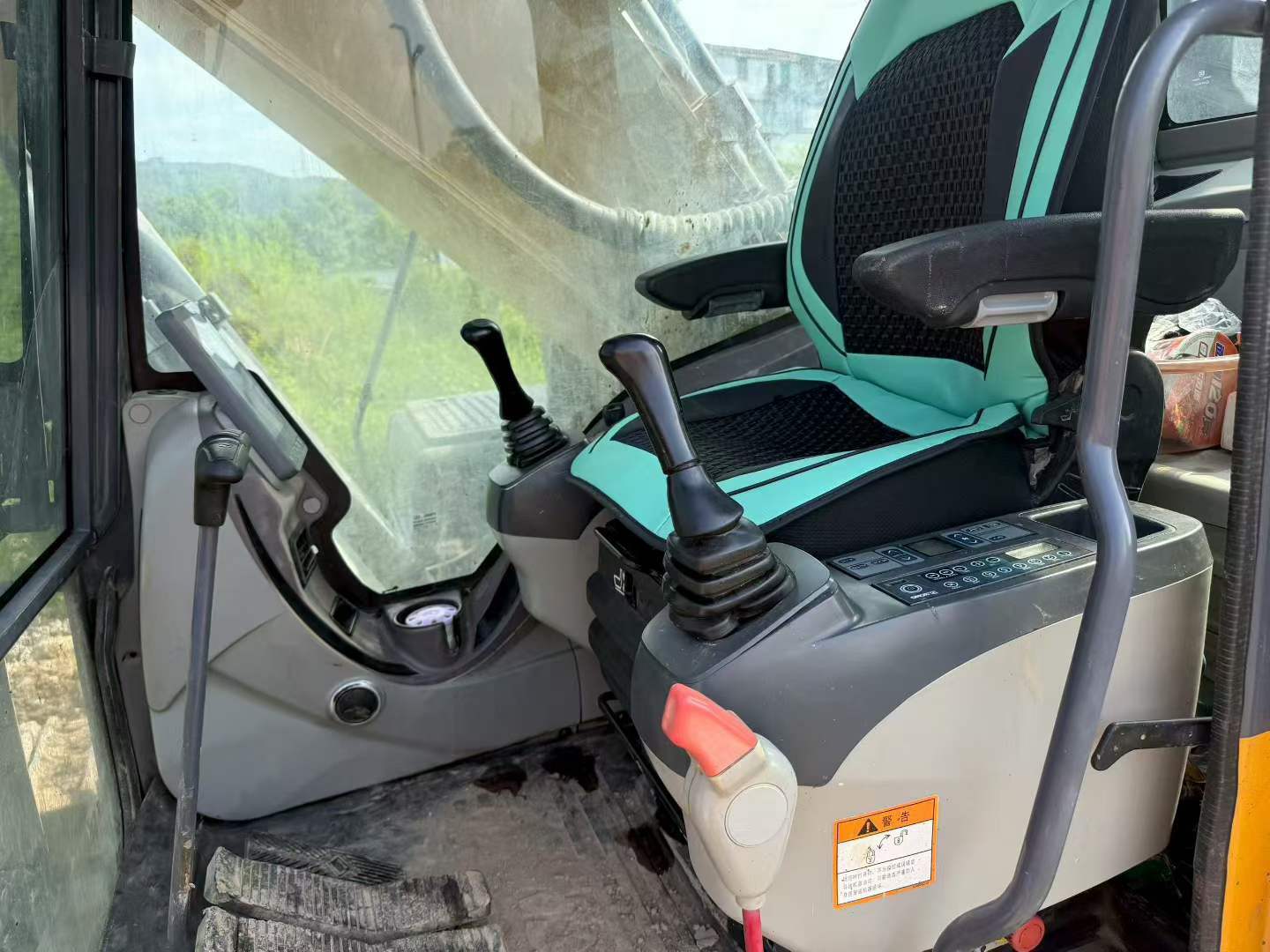 شراء حفارة XCMG XE550DK مستعملة / 8