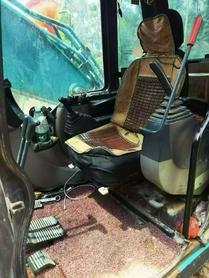 شراء حفارة Kobelco SK200-2 مستعملة / 3 شراء حفارة Kobelco SK200-2 مستعملة / 3