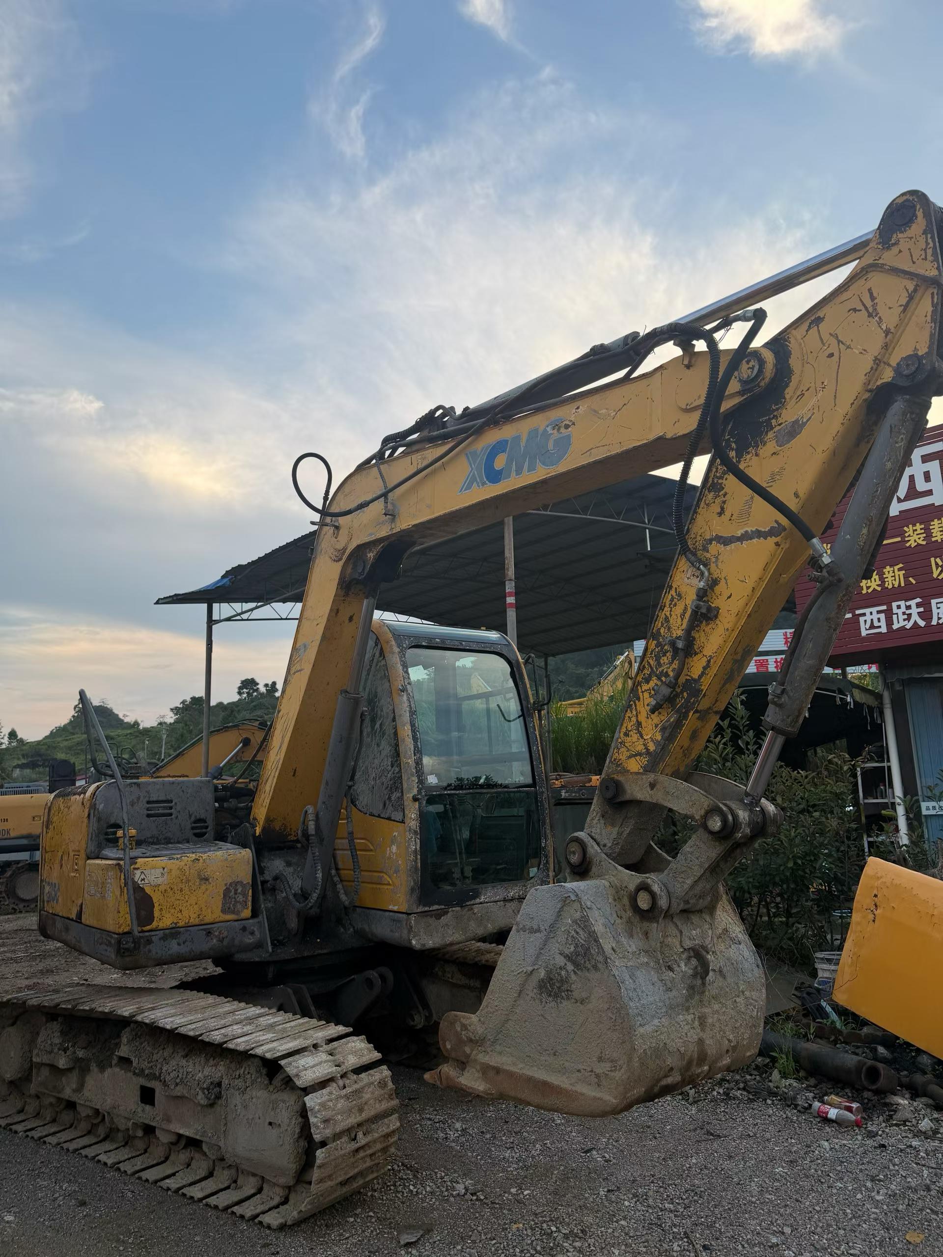 Buy XCMG XE80 Used Excavator / 2 Buy XCMG XE80 Used Excavator / 2