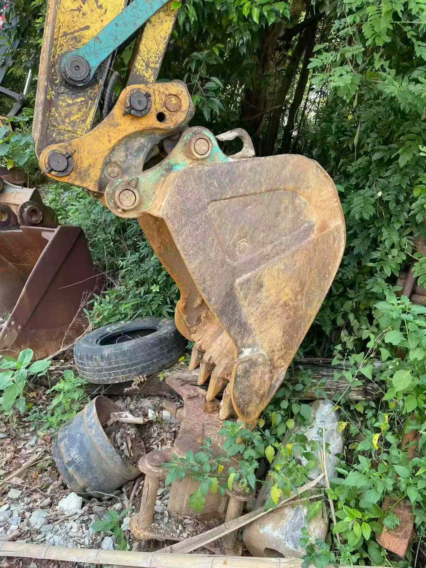 Buy Kobelco SK140 Used Excavator / 3 Buy Kobelco SK140 Used Excavator / 3