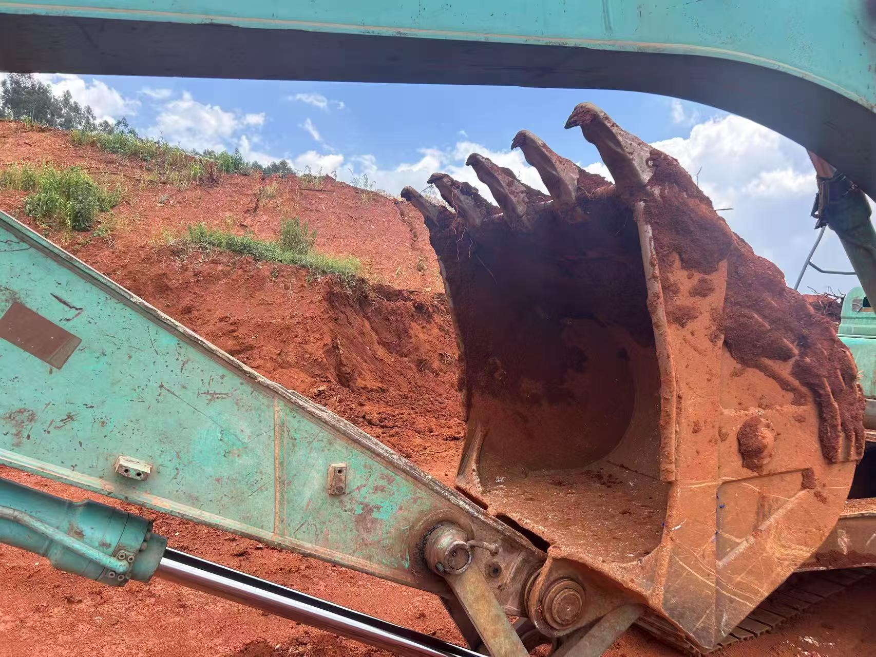 Buy Kobelco SK260 Used Excavator / 3 Buy Kobelco SK260 Used Excavator / 3