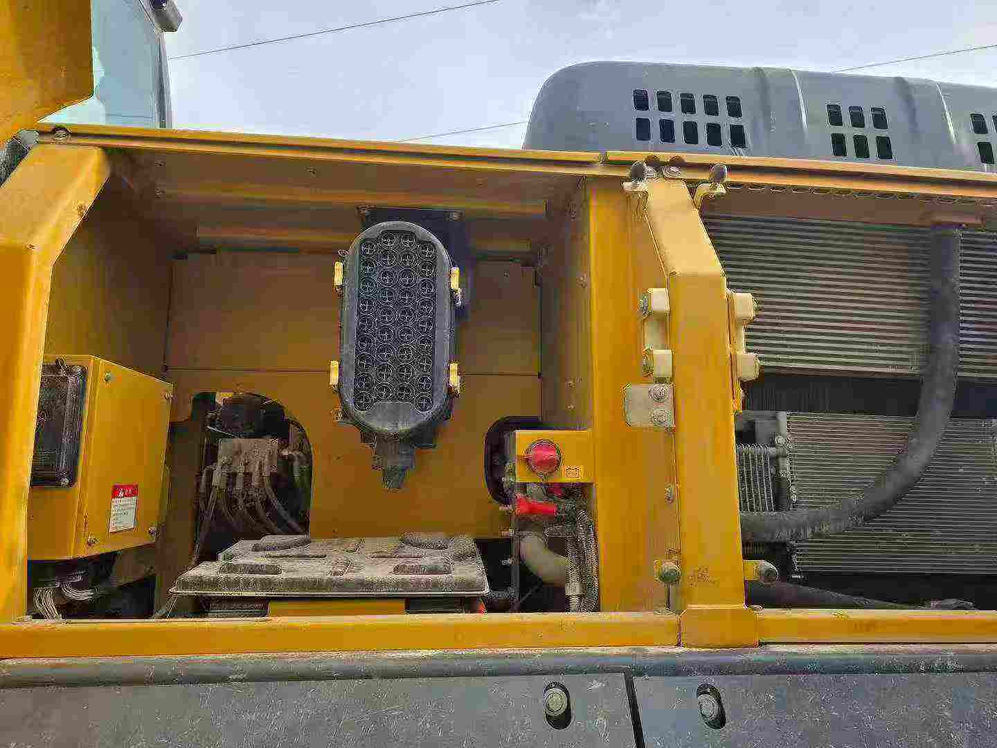 شراء حفارة XCMG XE380DK مستعملة / 8