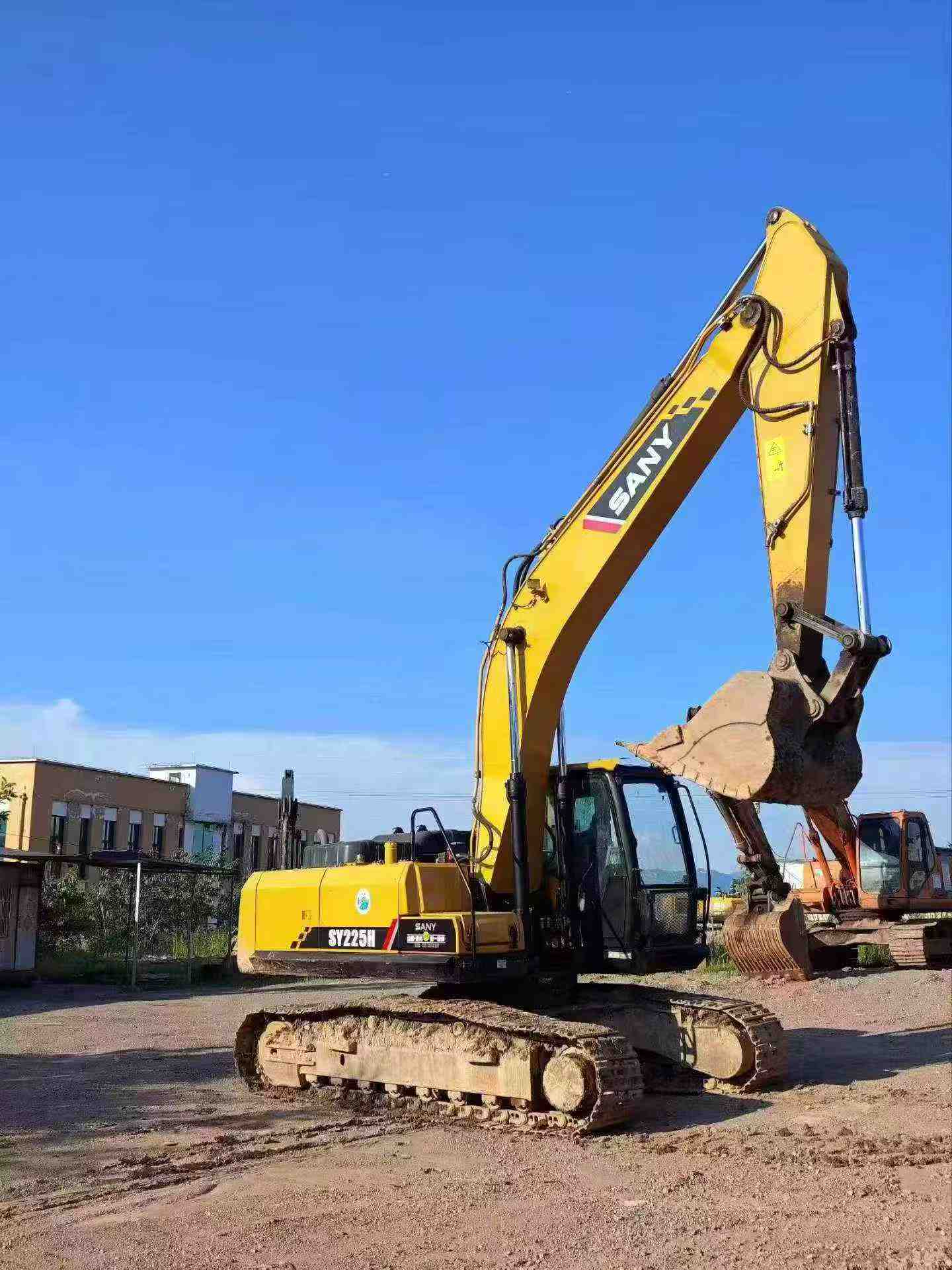 Buy Sany SY225C Used Excavator / 1