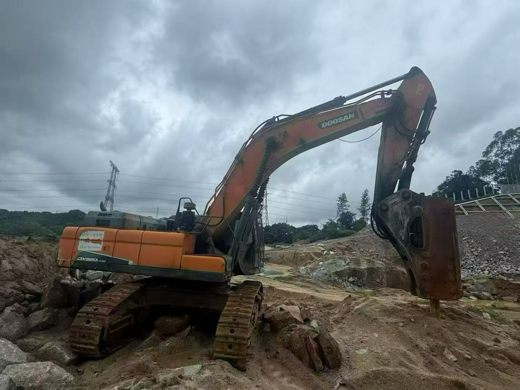 Buy Doosan DX520LC Used Excavator / 6