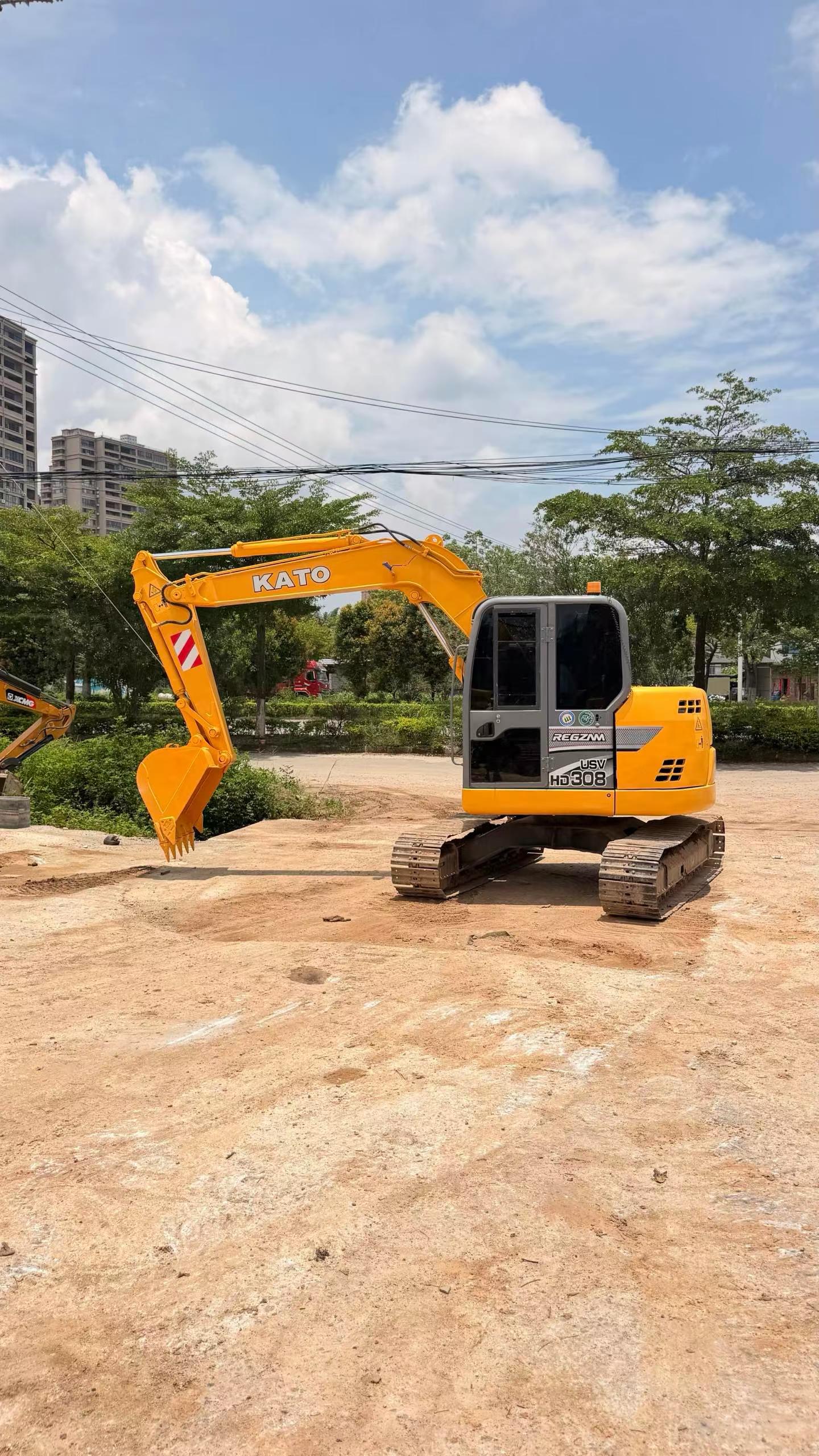 Buy Kato HD308R Used Excavator / 5 Buy Kato HD308R Used Excavator / 5