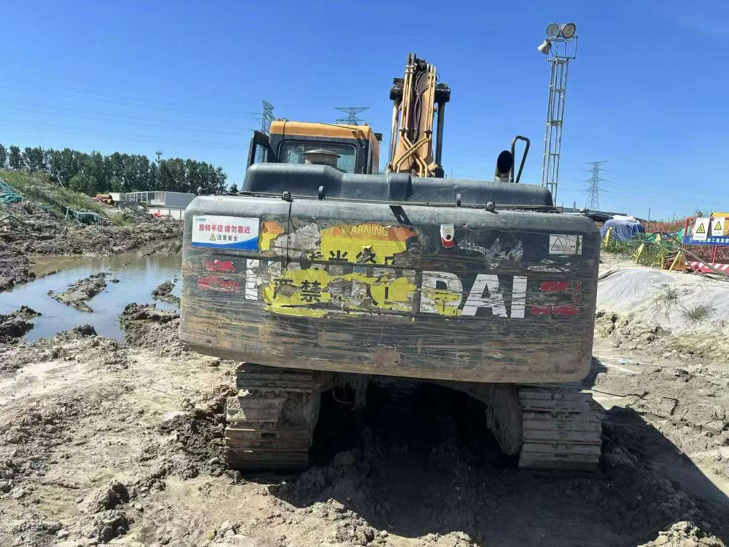 Buy Hyundai R215VS Used Excavator / 2 Buy Hyundai R215VS Used Excavator / 2