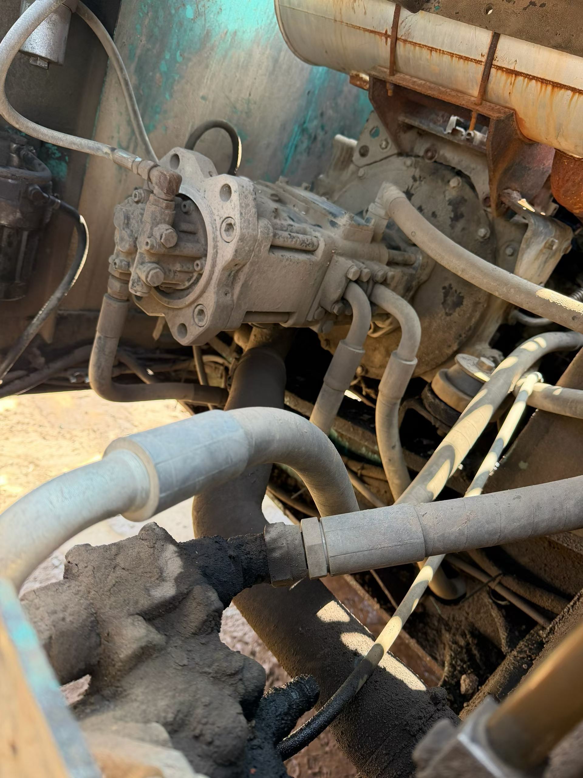 Buy Kobelco SK260LC-8 Used Excavator / 3 Buy Kobelco SK260LC-8 Used Excavator / 3