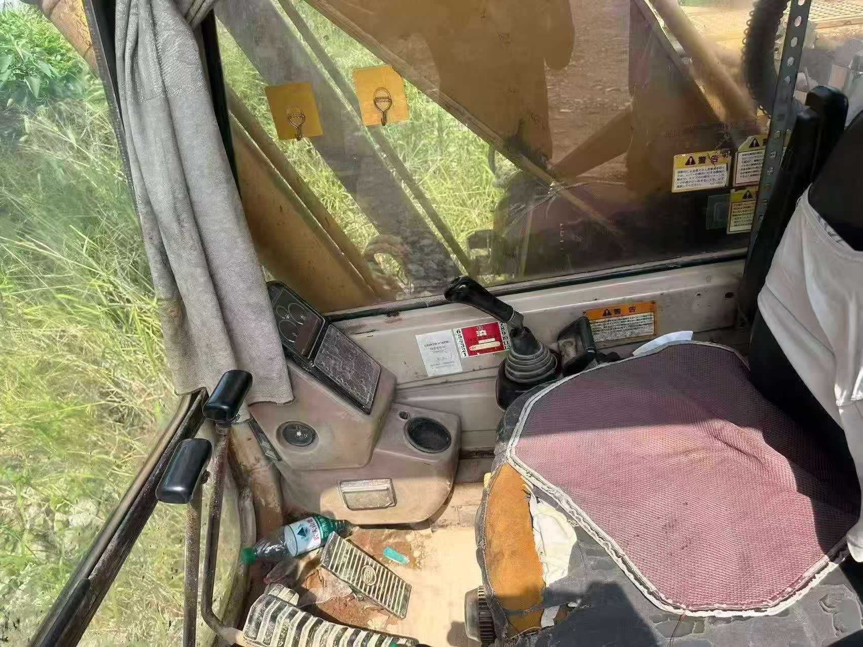 Buy Caterpillar 320V2 Used Excavator / 4 Buy Caterpillar 320V2 Used Excavator / 4
