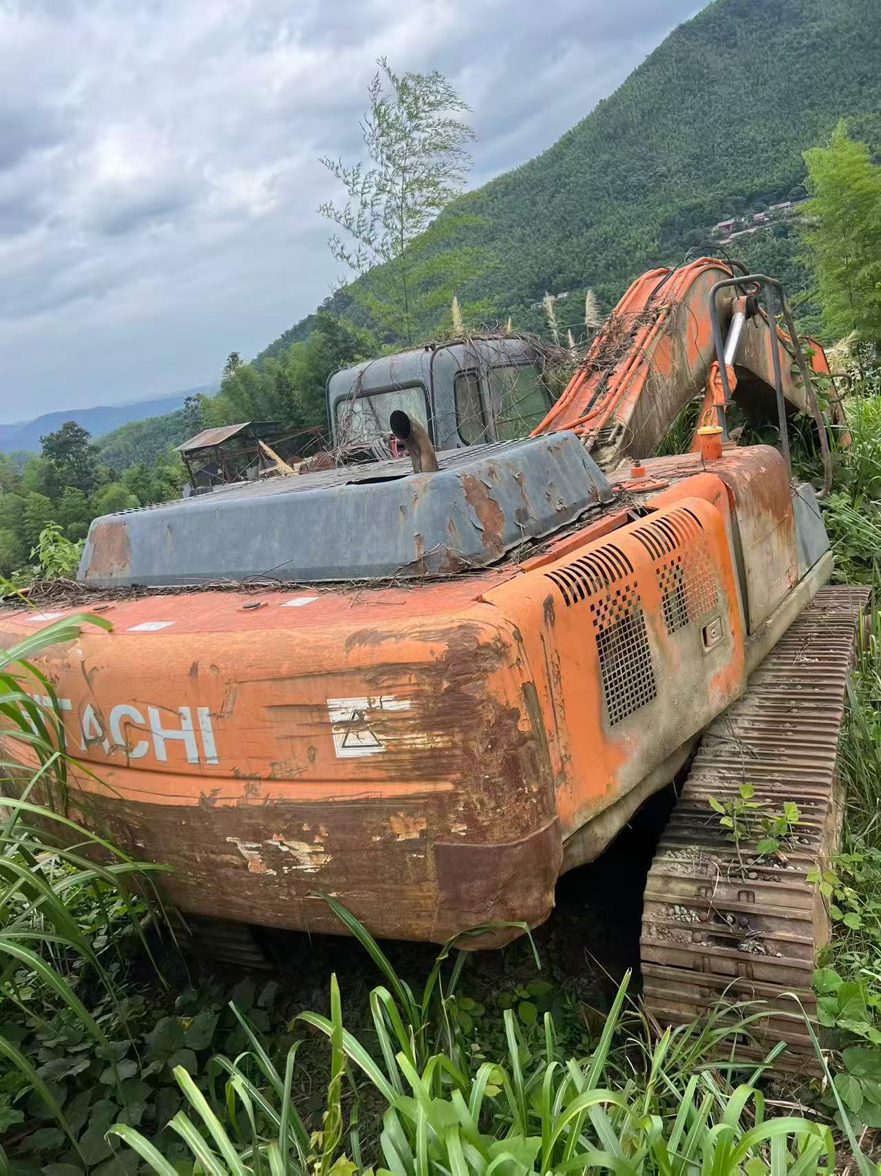 شراء حفارة Hitachi EX330 مستعملة / 4 شراء حفارة Hitachi EX330 مستعملة / 4