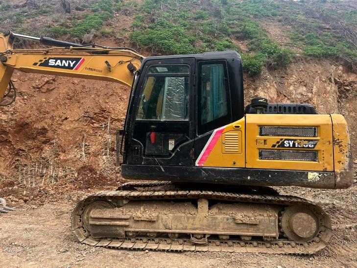 Buy Sany SY135 Used Excavator / 1