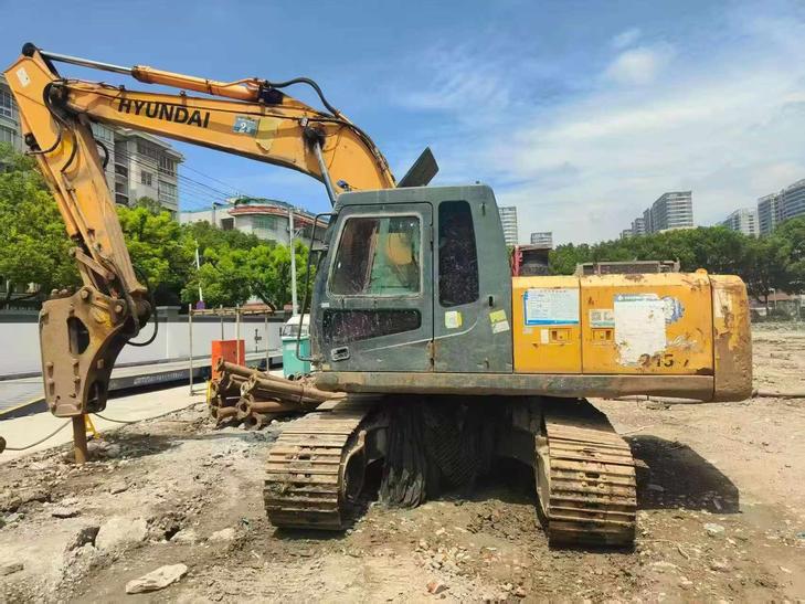 Buy Hyundai R215-7C Used Excavator / 1