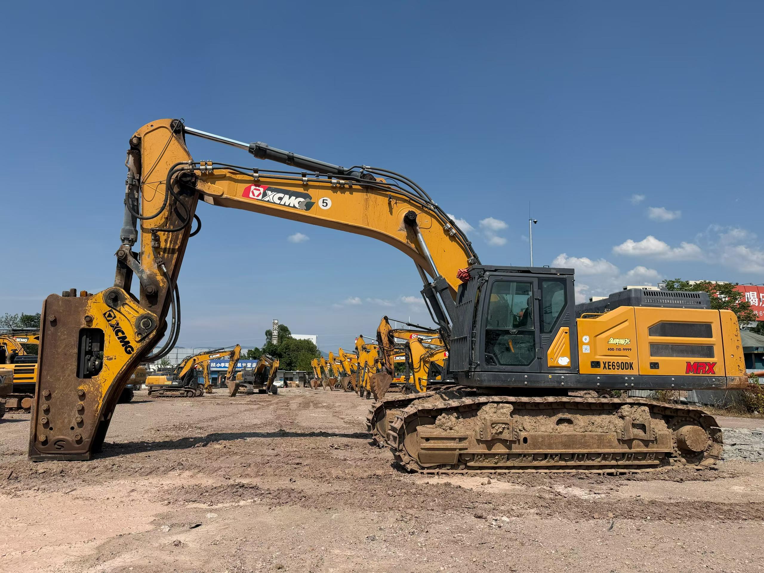 Buy XCMG XE600DK Used Excavator / 3 Buy XCMG XE600DK Used Excavator / 3