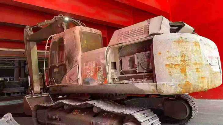 Buy Hitachi EX300 Used Excavator / 1