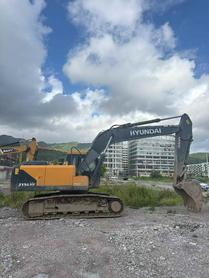 Compre Excavadora Hyundai R215VS Usada / 2 Compre Excavadora Hyundai R215VS Usada / 2