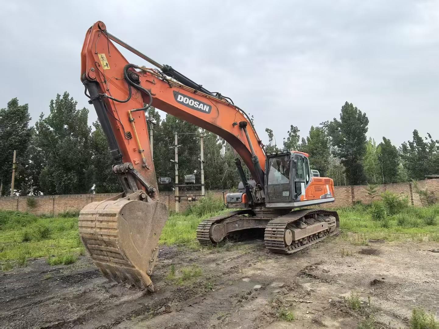 Buy Doosan DX380 Used Excavator / 4 Buy Doosan DX380 Used Excavator / 4