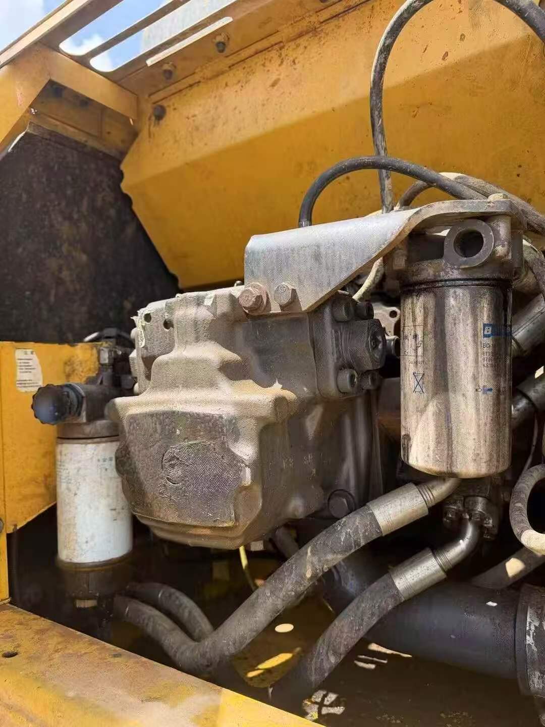 Buy Komatsu PC240-6 Used Excavator / 7 Buy Komatsu PC240-6 Used Excavator / 7