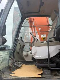 Buy Hitachi ZX200-5G Used Excavator / 8 Buy Hitachi ZX200-5G Used Excavator / 8