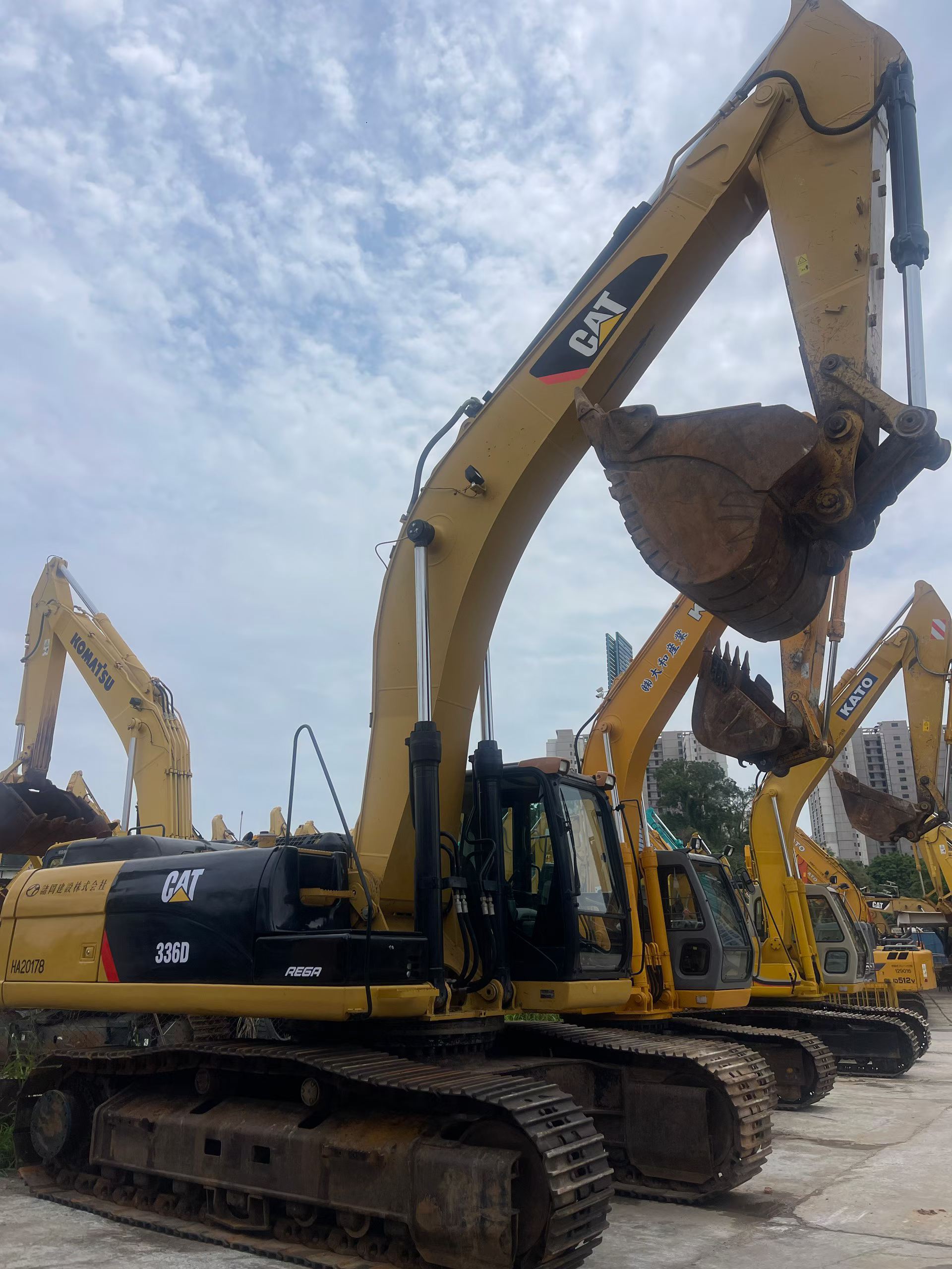 Buy Caterpillar 336E Used Excavator / 2 Buy Caterpillar 336E Used Excavator / 2