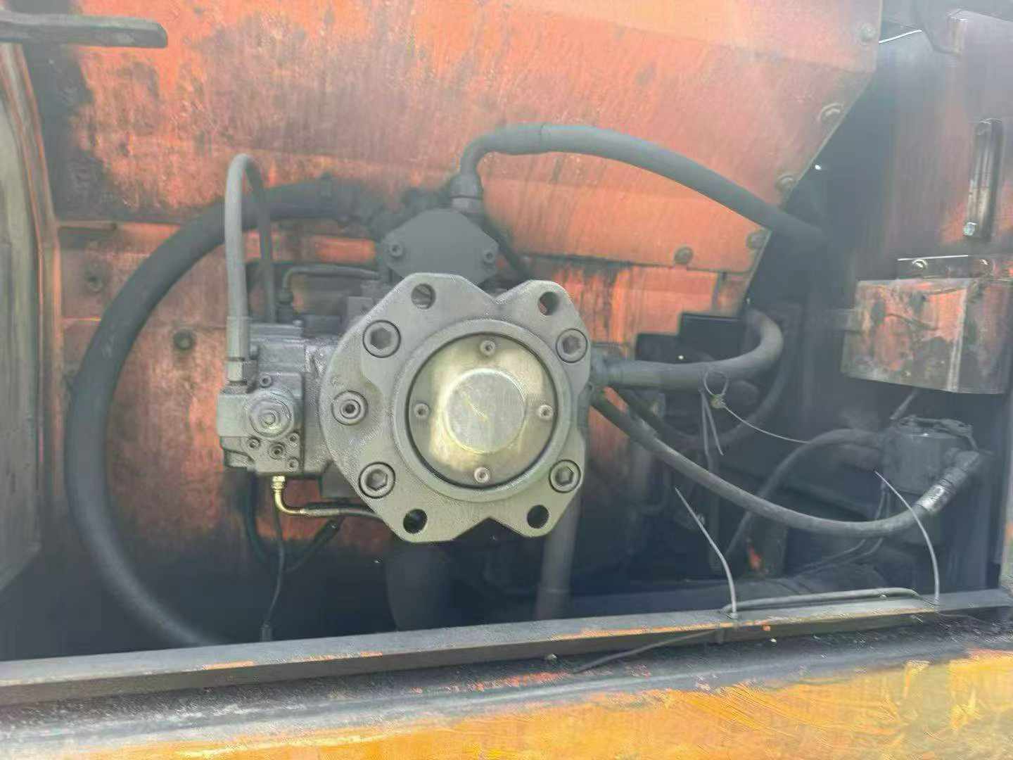 Buy Doosan DH215-9 Used Excavator / 4