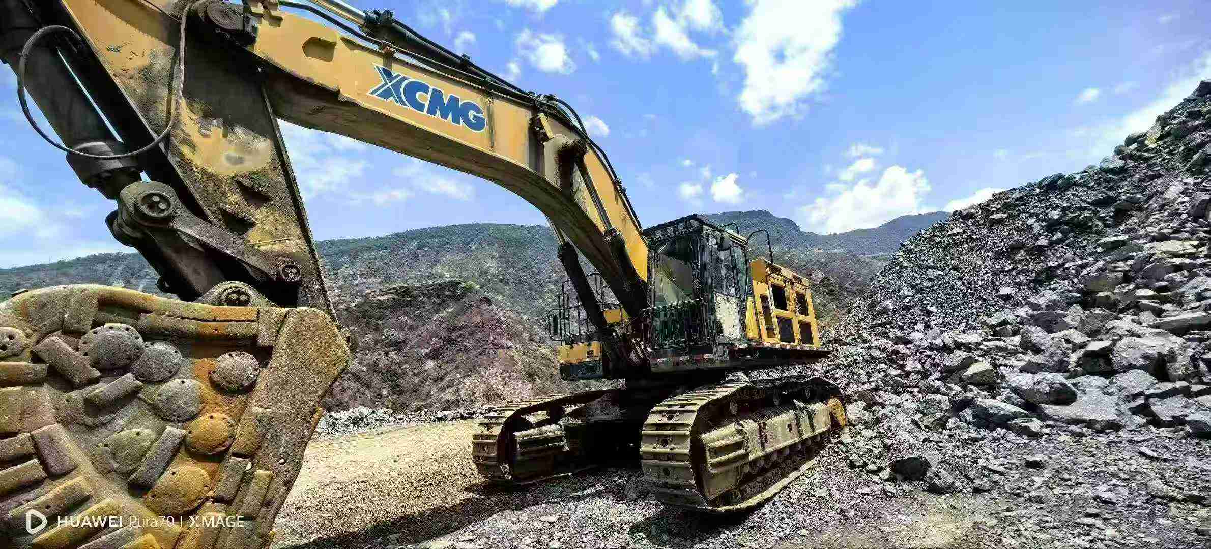 Buy XCMG LW800K Used Excavator / 2 Buy XCMG LW800K Used Excavator / 2