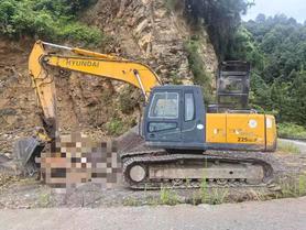 Buy Hyundai R225-7 Used Excavator / 2 Buy Hyundai R225-7 Used Excavator / 2