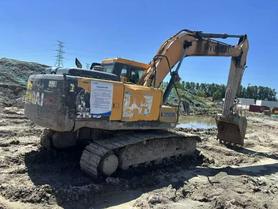 Buy Hyundai R215VS Used Excavator / 3 Buy Hyundai R215VS Used Excavator / 3