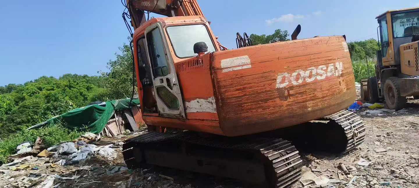 Buy Doosan DH150 Used Excavator / 2