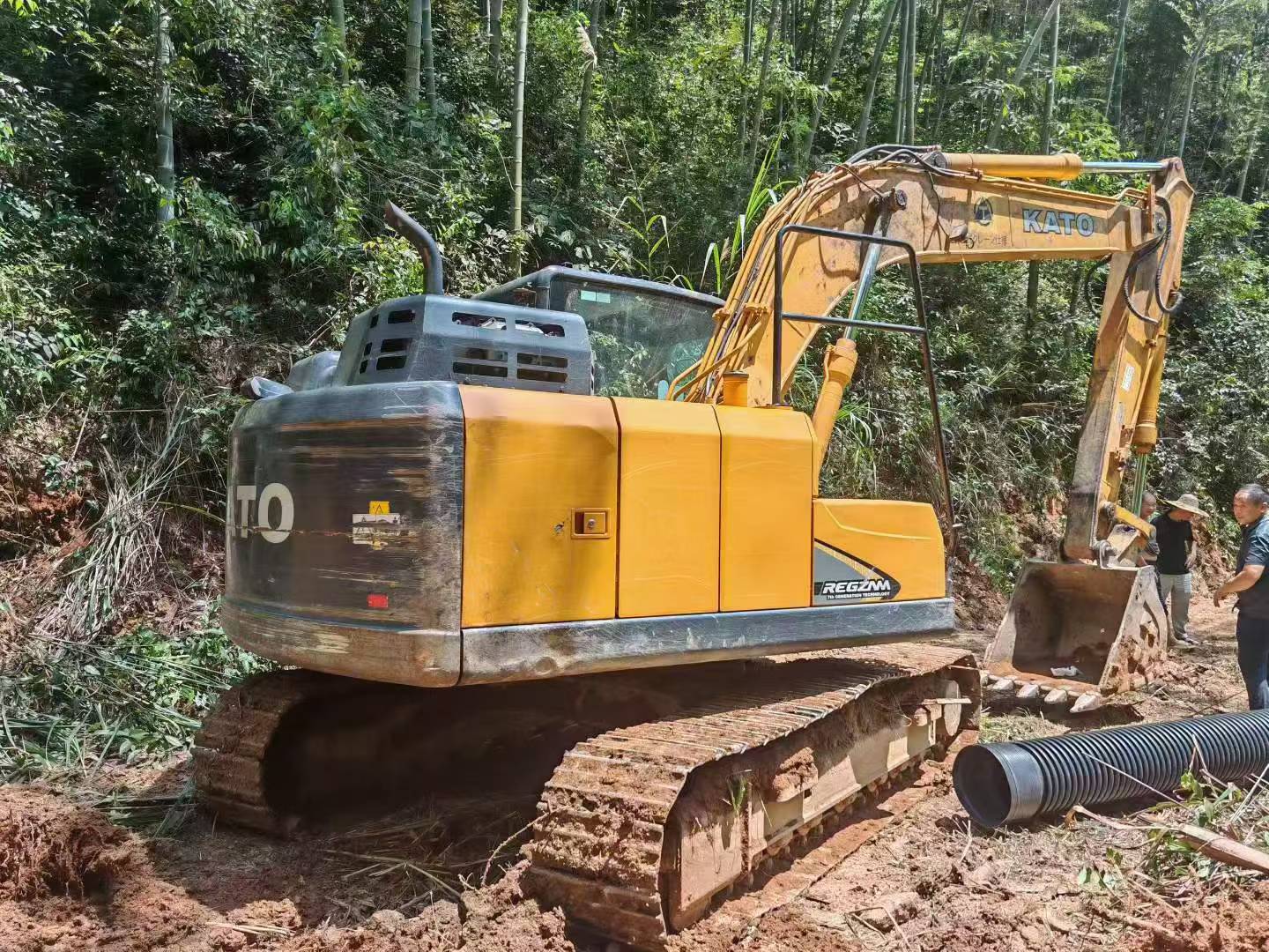 Buy Kato HD512-6 Used Excavator / 2