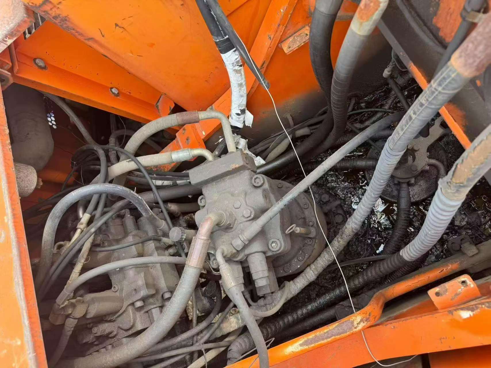 Buy Doosan DH220-7 Used Excavator / 5