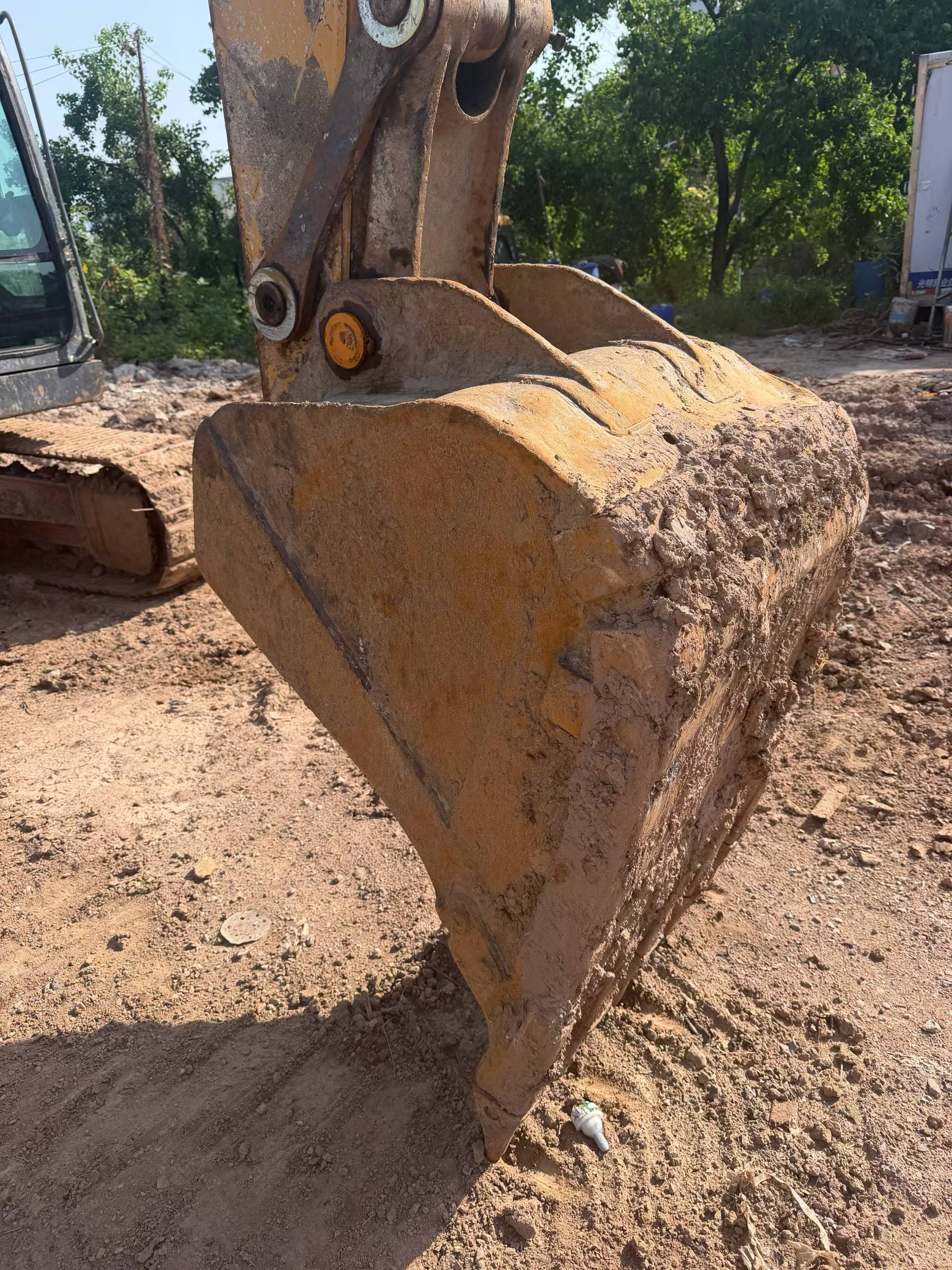 Buy XCMG XE135B Used Excavator / 4