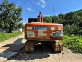 Buy Hitachi EX200-3 Used Excavator / 2 Buy Hitachi EX200-3 Used Excavator / 2