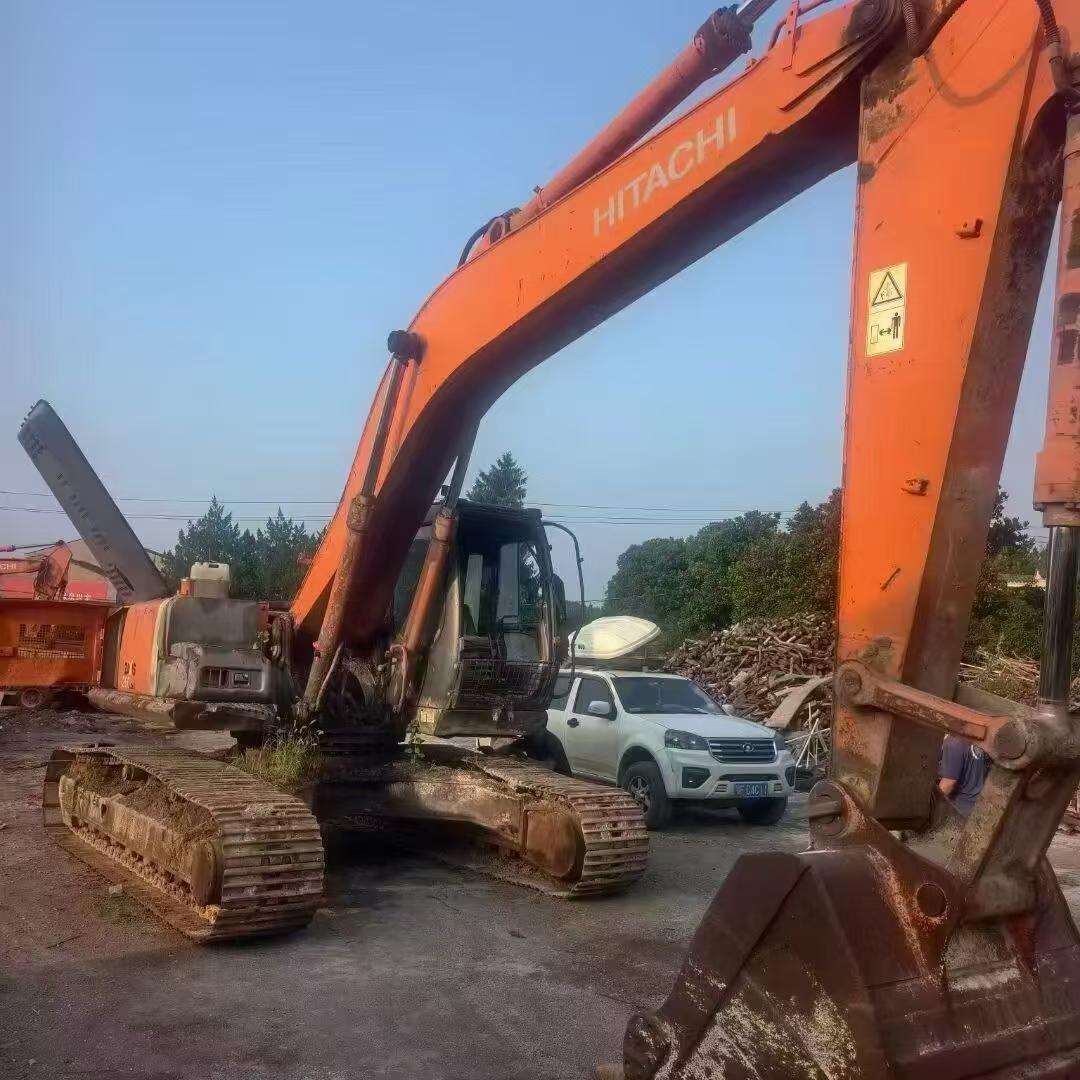 شراء حفارة Hitachi ZX260-3G مستعملة / 2