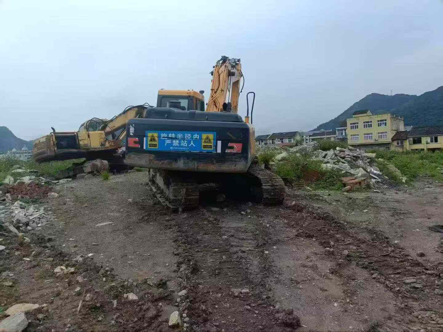 Buy Hyundai R215VS Used Excavator / 2 Buy Hyundai R215VS Used Excavator / 2