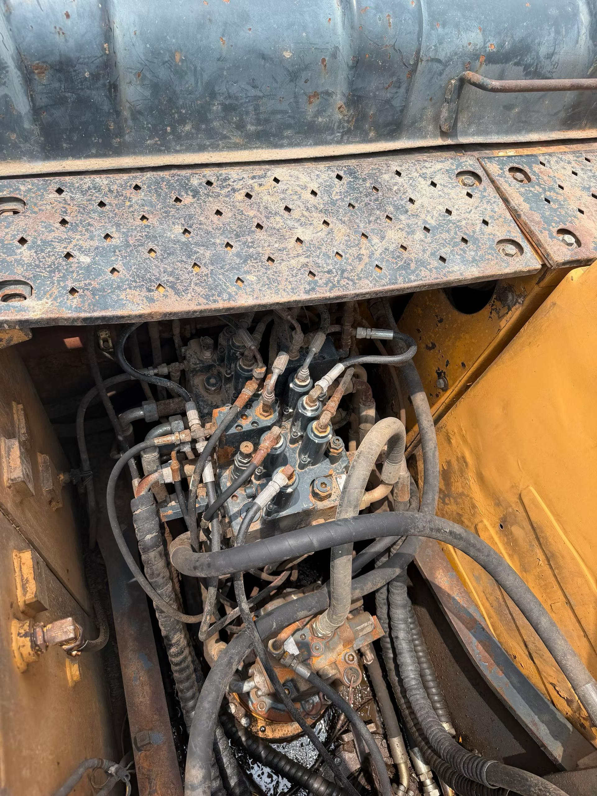 Buy Hyundai R150-7 Used Excavator / 3