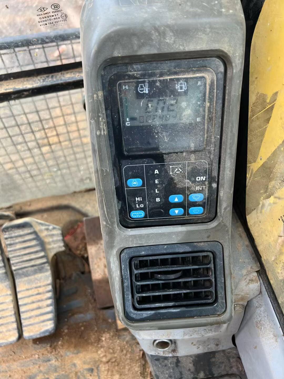 Buy Komatsu PC130-7 Used Excavator / 7