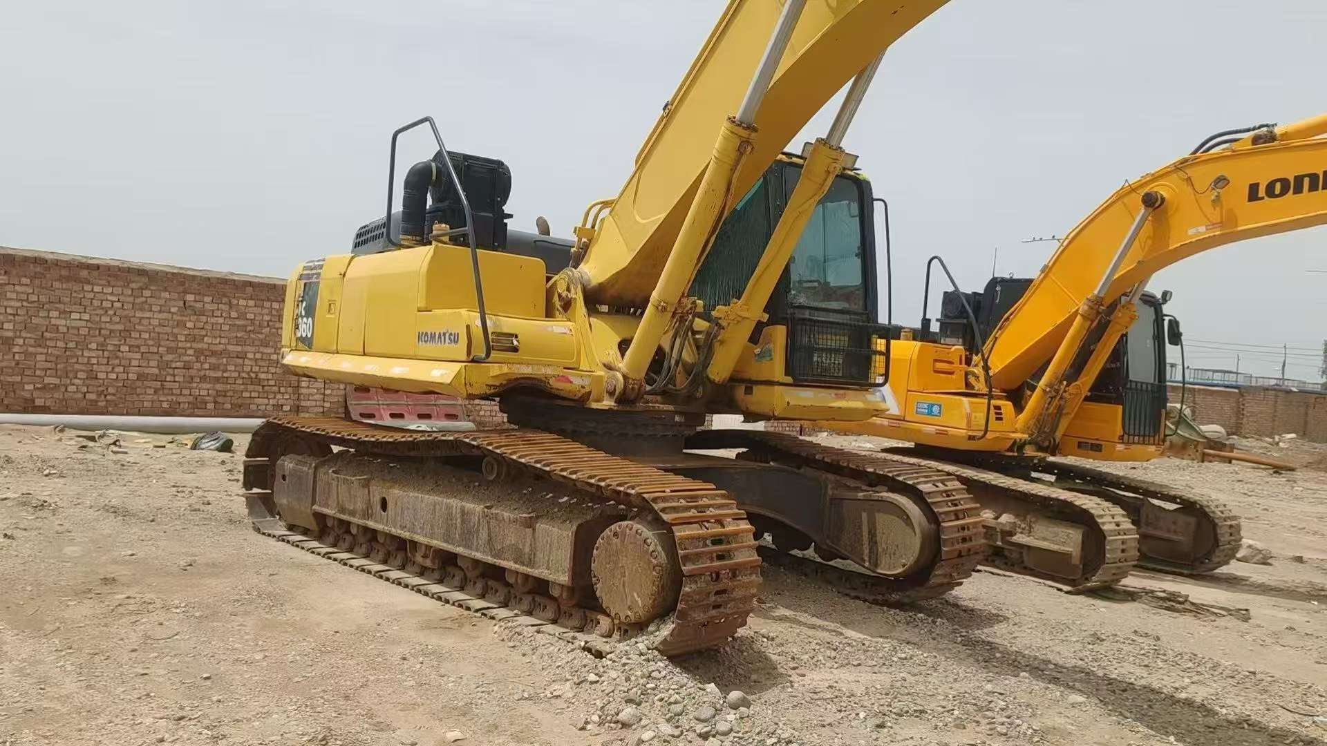 Buy Komatsu PC360-7 Used Excavator / 4