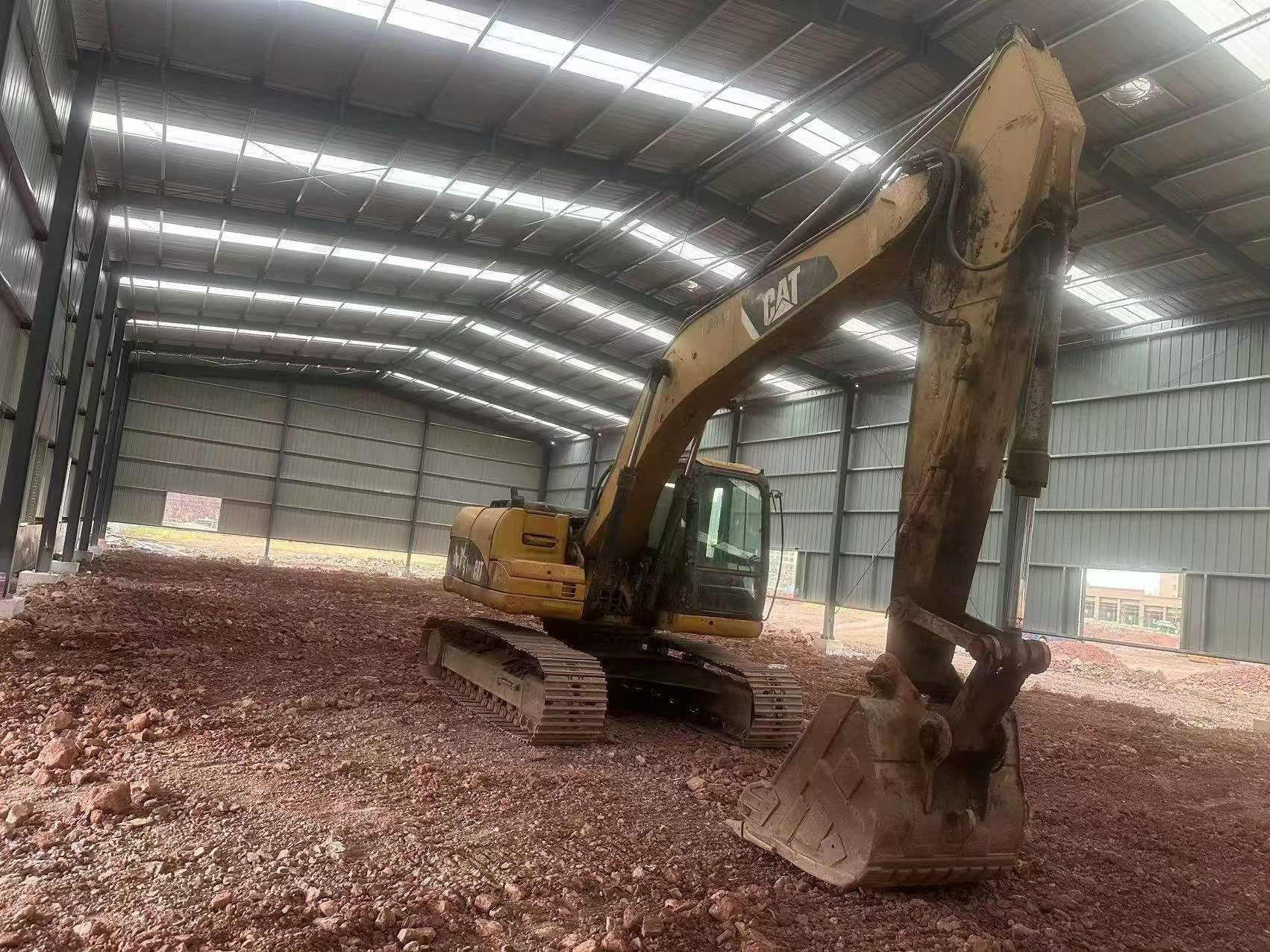 Buy Caterpillar 320D Used Excavator / 4