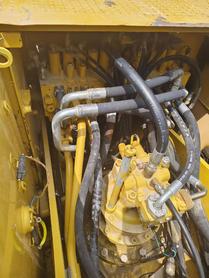 Buy Caterpillar 323D2L Used Excavator / 8 Buy Caterpillar 323D2L Used Excavator / 8
