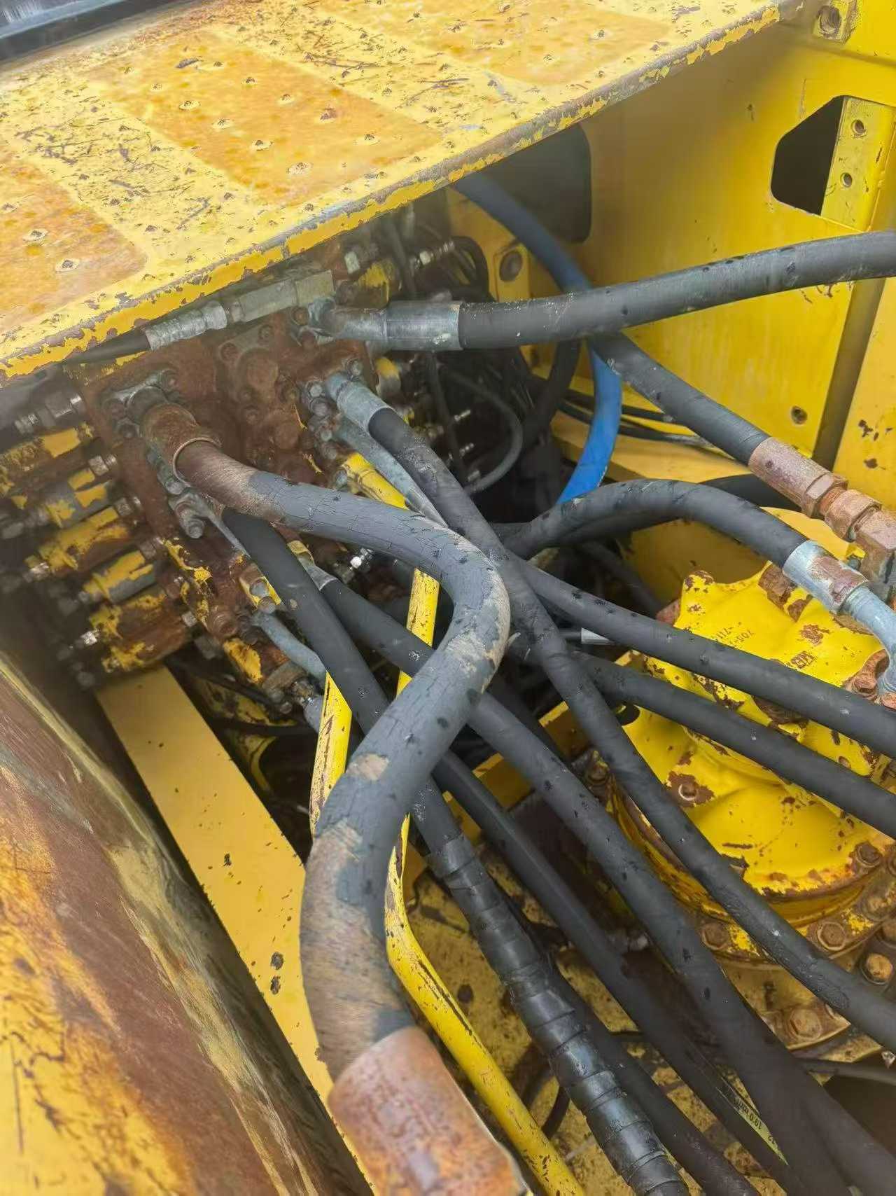 Buy Komatsu PC200-8 Used Excavator / 9 Buy Komatsu PC200-8 Used Excavator / 9