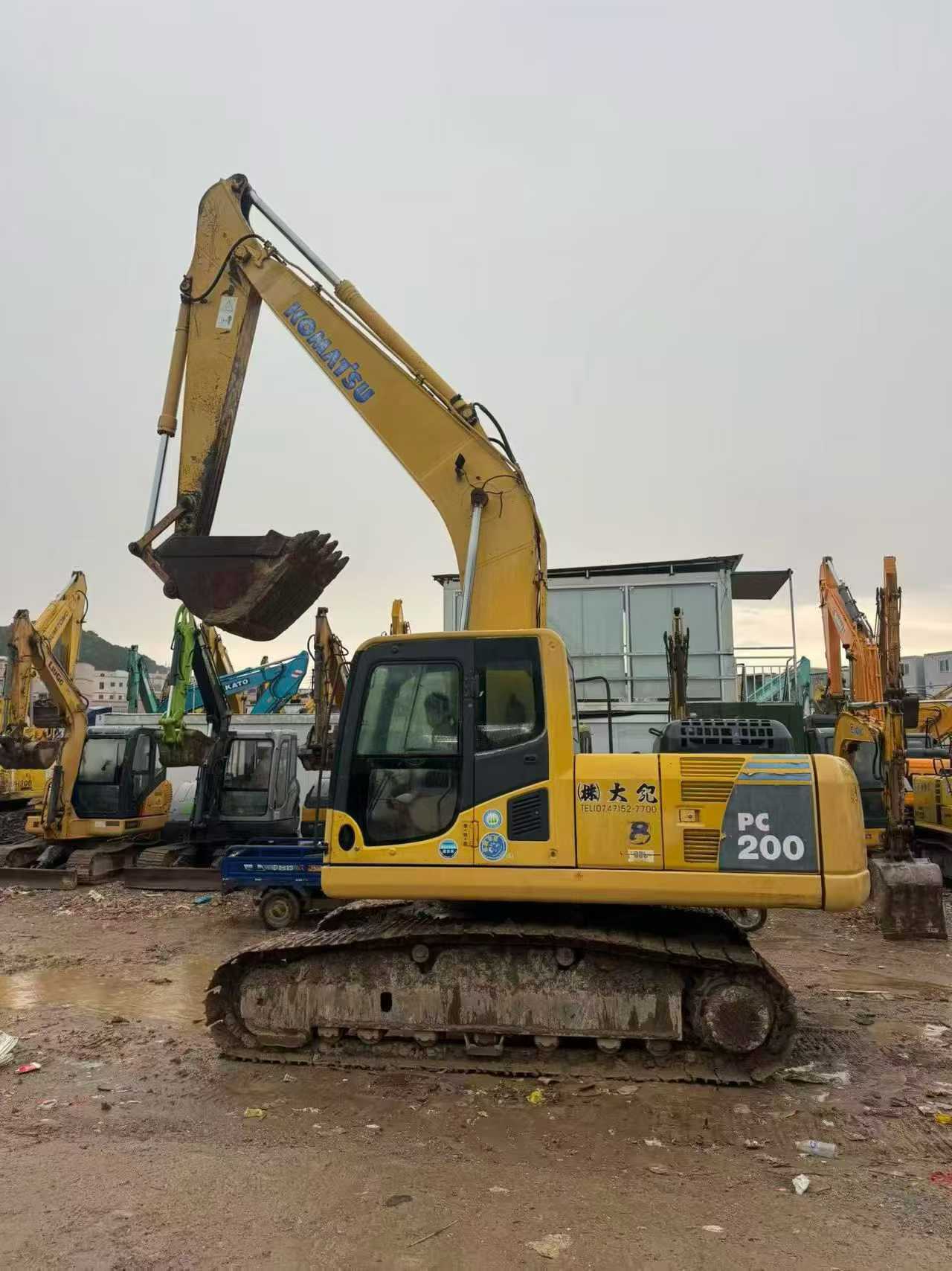 Buy Komatsu PC200-8 Used Excavator / 6 Buy Komatsu PC200-8 Used Excavator / 6