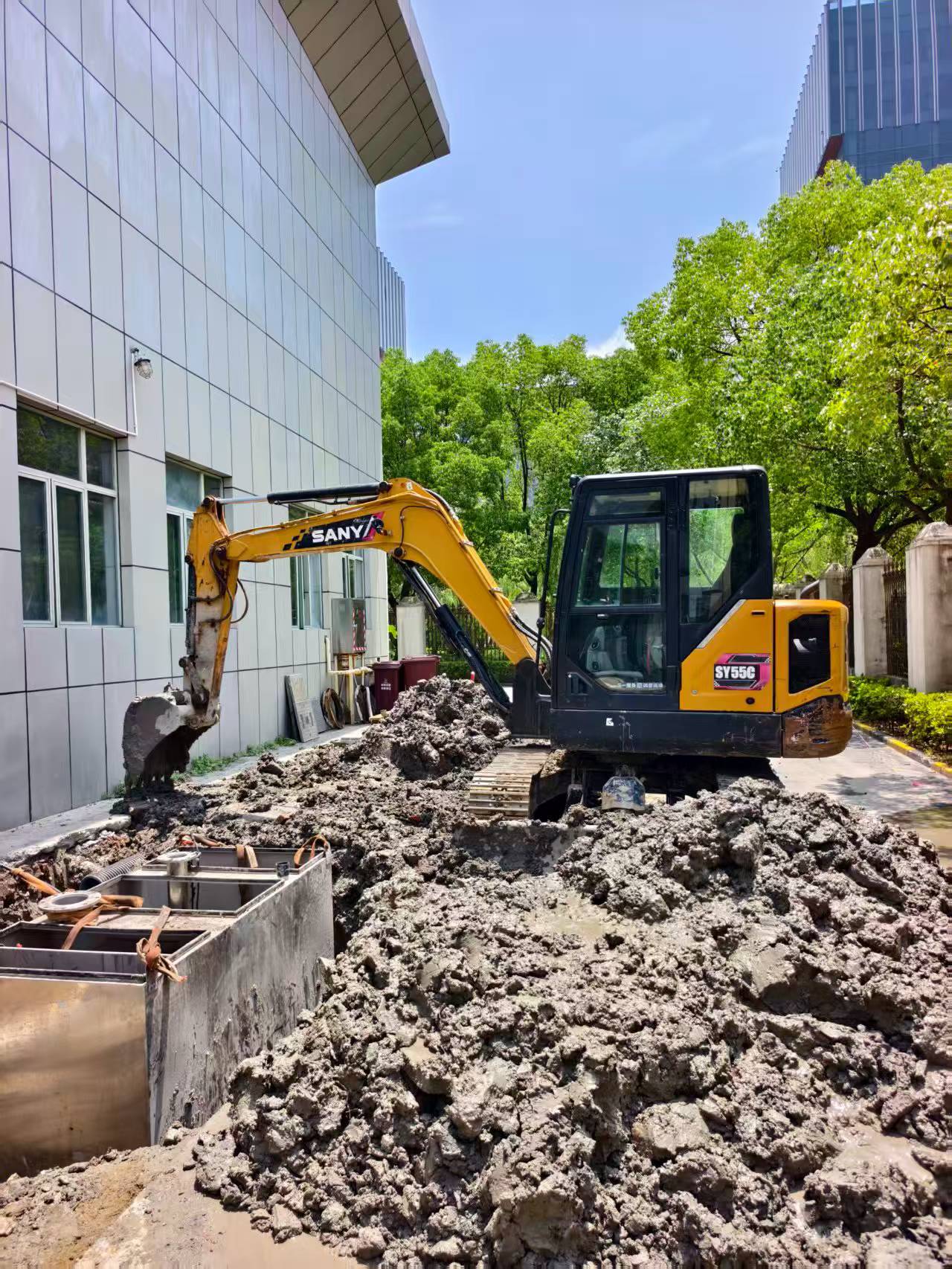 Buy Sany SY55 Used Excavator / 2