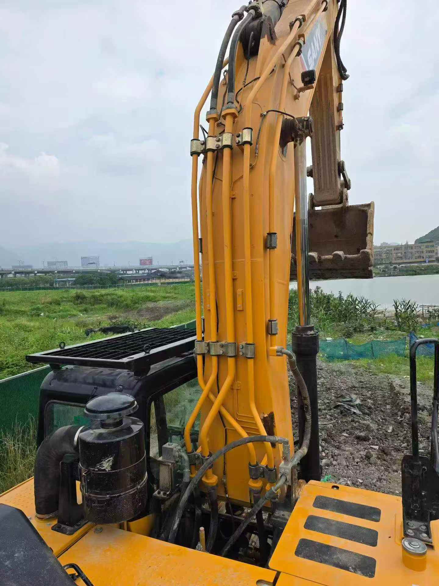 Buy Sany SY375H Used Excavator / 3 Buy Sany SY375H Used Excavator / 3