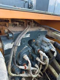 Buy Hyundai R385LVS Used Excavator / 3 Buy Hyundai R385LVS Used Excavator / 3