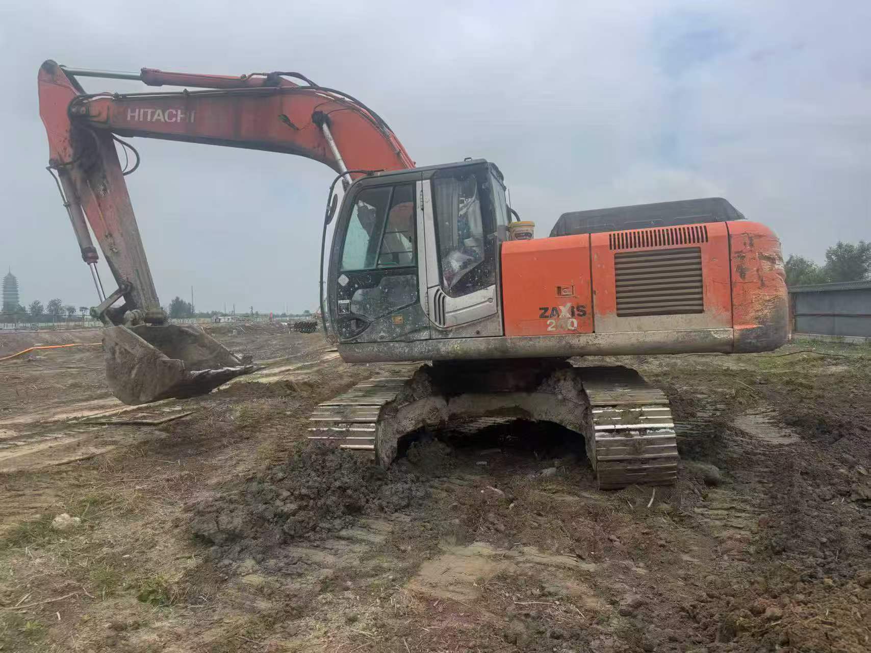 Buy Hitachi ZX240 Used Excavator / 6