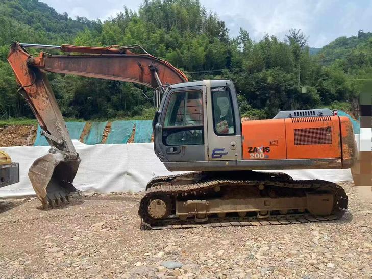 Buy Hitachi ZX200-3G Used Excavator / 1