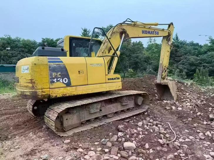 Buy Komatsu PC130 Used Excavator / 1