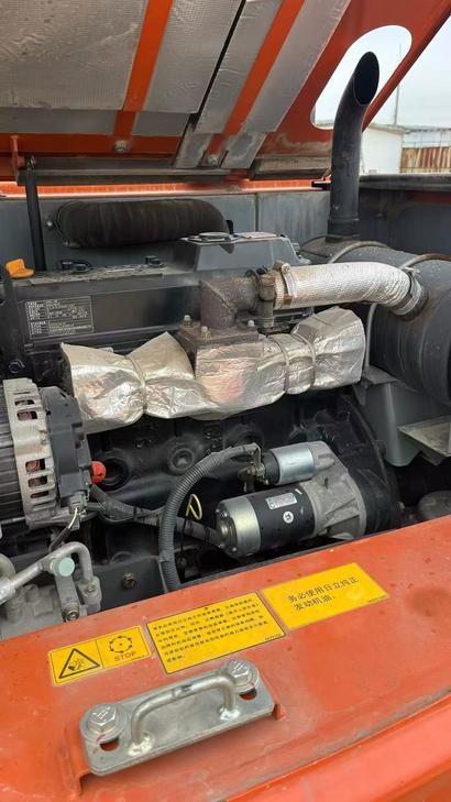 Buy Hitachi ZX65 Used Excavator / 1