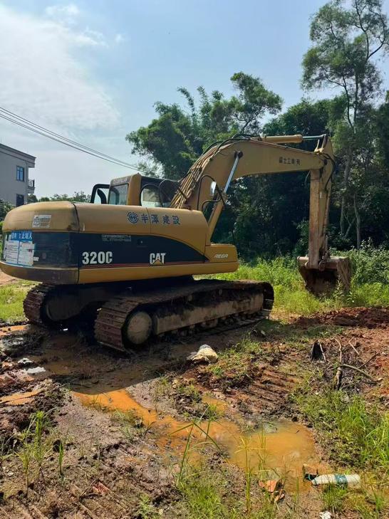 Buy Caterpillar 320C Used Excavator / 1