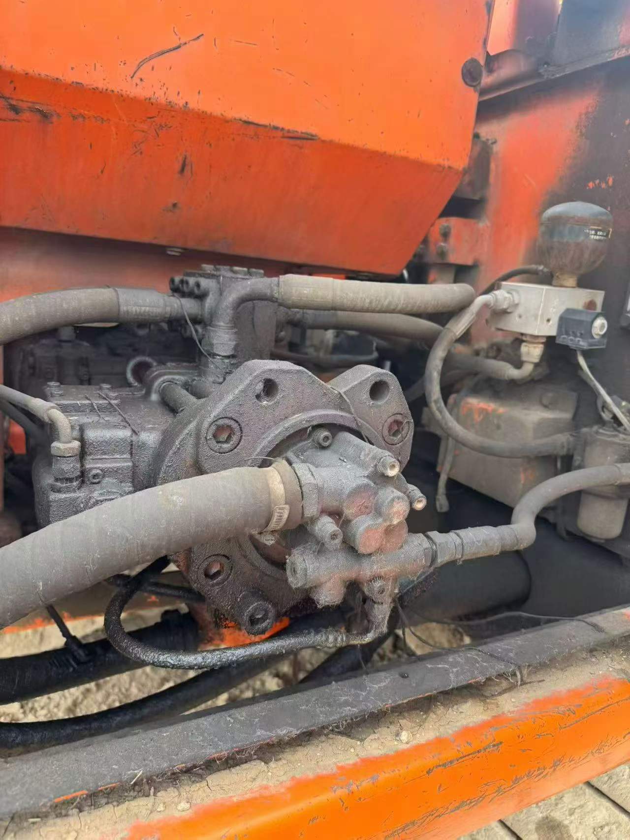 Buy Doosan DH220-7 Used Excavator / 6 Buy Doosan DH220-7 Used Excavator / 6