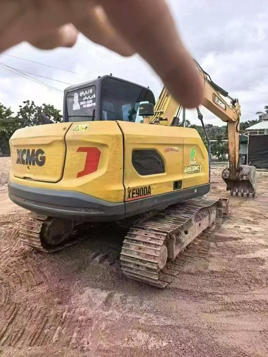 Buy XCMG XE75C Used Excavator / 1